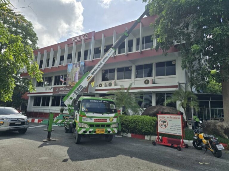 รถกระเช้าให้เช่าบ่อทอง